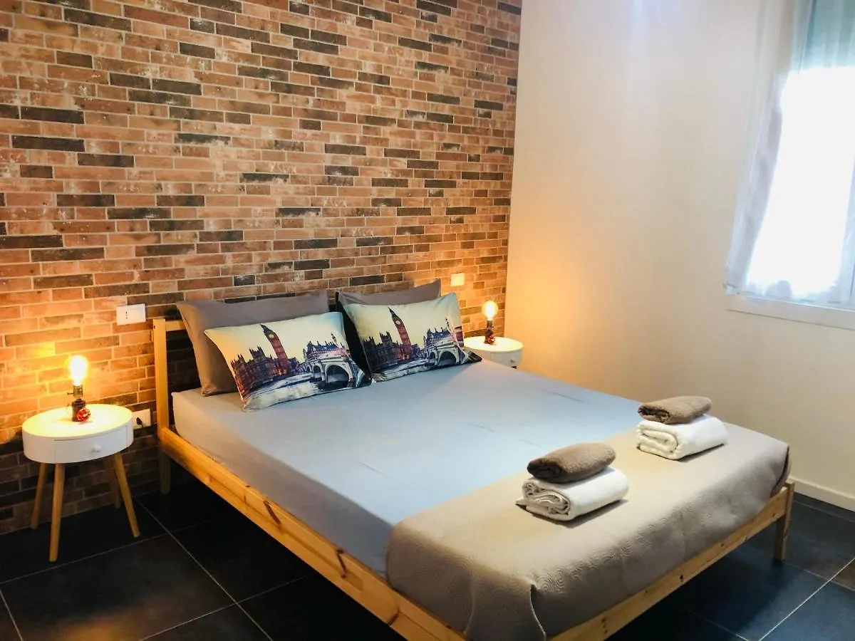 Blaxej, Nel Cuore Di Verona, Moderno Ed Elegante, 4 Posti Letto, Wi-Fi, Self Check In Apartment