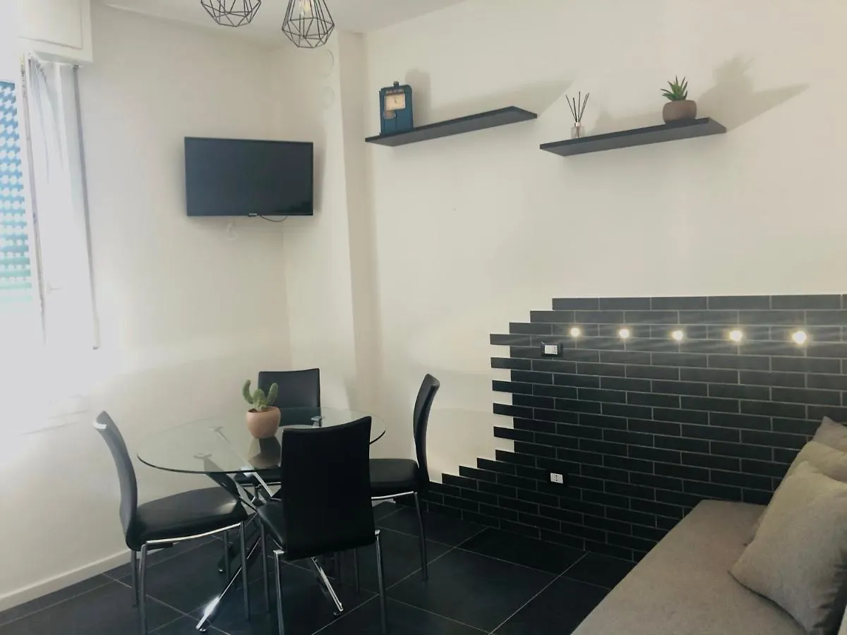 Blaxej, Nel Cuore Di Verona, Moderno Ed Elegante, 4 Posti Letto, Wi-Fi, Self Check In Apartment