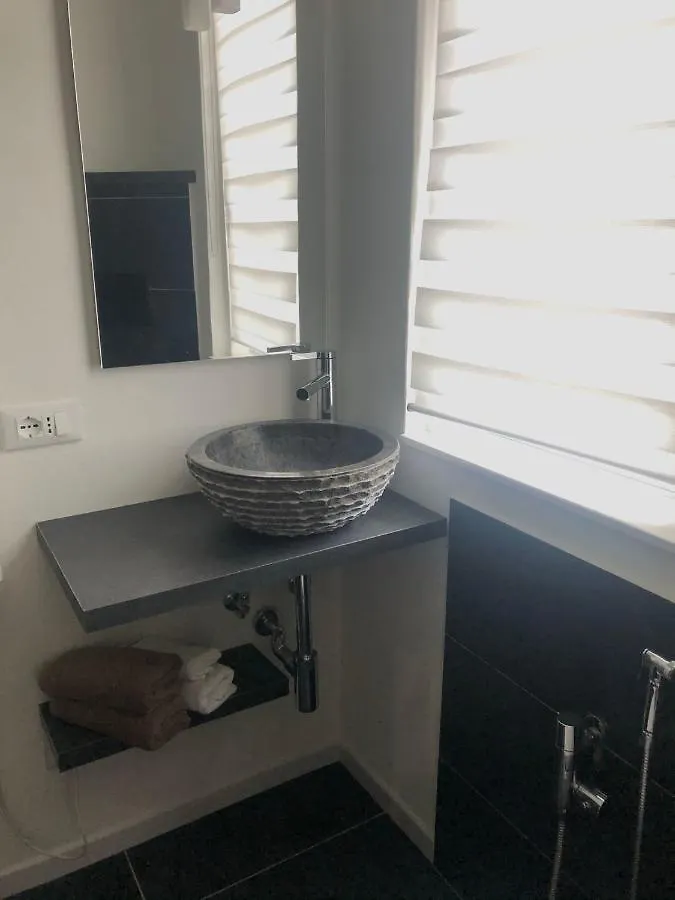 Blaxej, Nel Cuore Di Verona, Moderno Ed Elegante, 4 Posti Letto, Wi-Fi, Self Check In Apartment