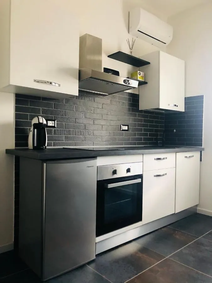 Blaxej, Nel Cuore Di Verona, Moderno Ed Elegante, 4 Posti Letto, Wi-Fi, Self Check In Apartment Italy