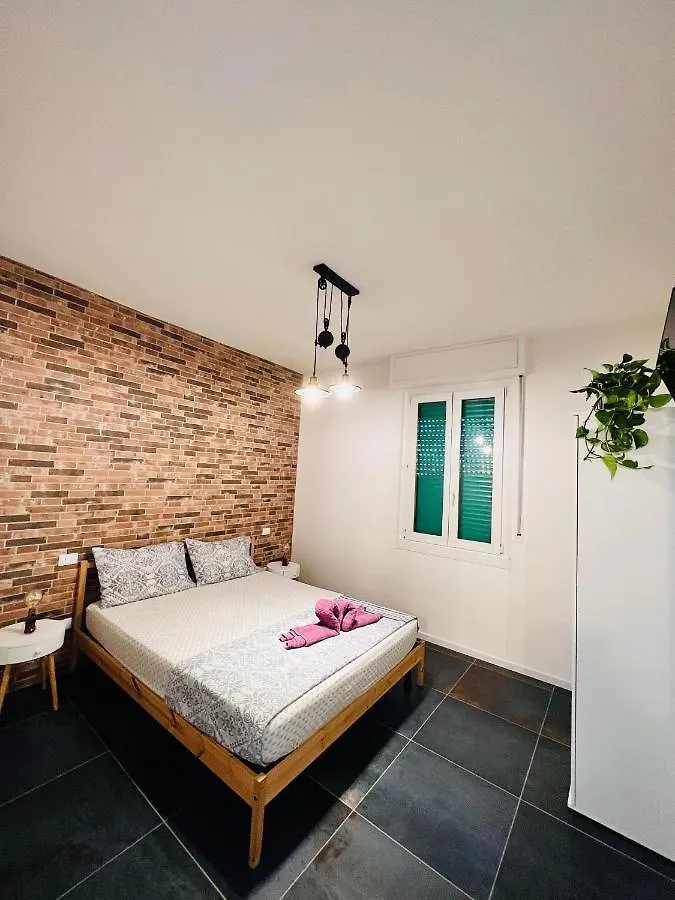 Blaxej, Nel Cuore Di Verona, Moderno Ed Elegante, 4 Posti Letto, Wi-Fi, Self Check In Apartment Italy